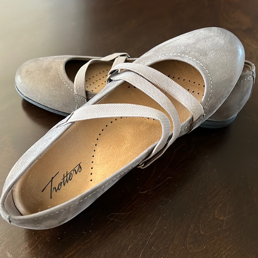 Brand new — Womens comfort shoes
